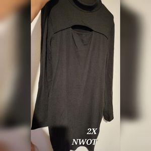 Sexy dress with peep hole